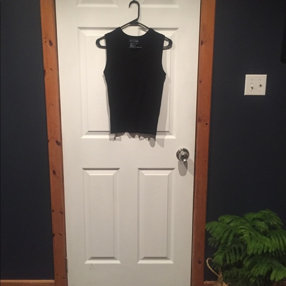 Tristan Vest - Picture 1 of 4